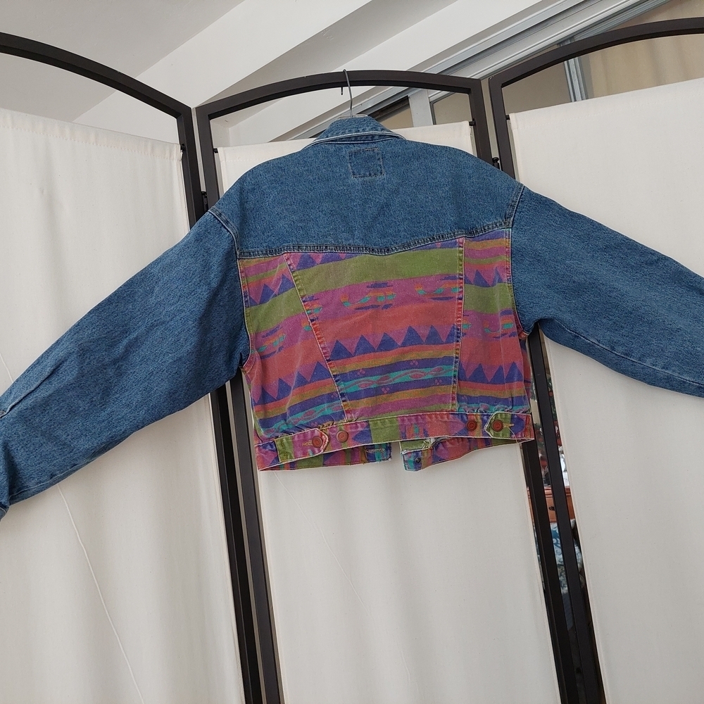 Colorful Denim Jacket with Patterned Design - Picture 4 of 7